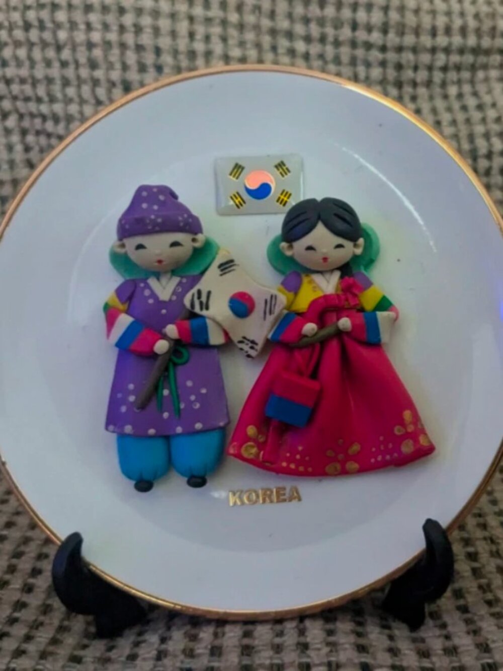 Small Decorative Korea Plate (Stand included)
